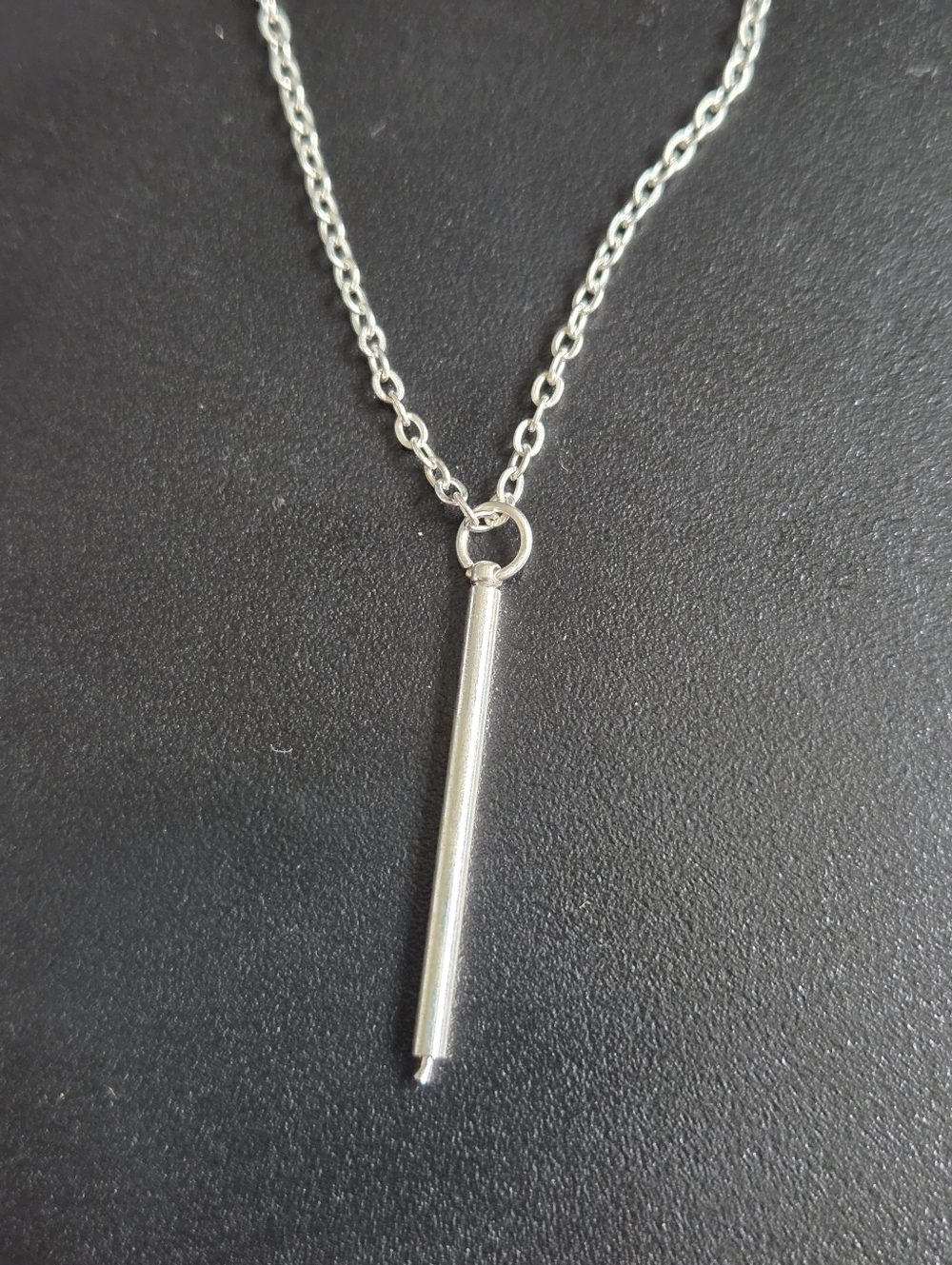 Elegant Silver Pendant Necklace